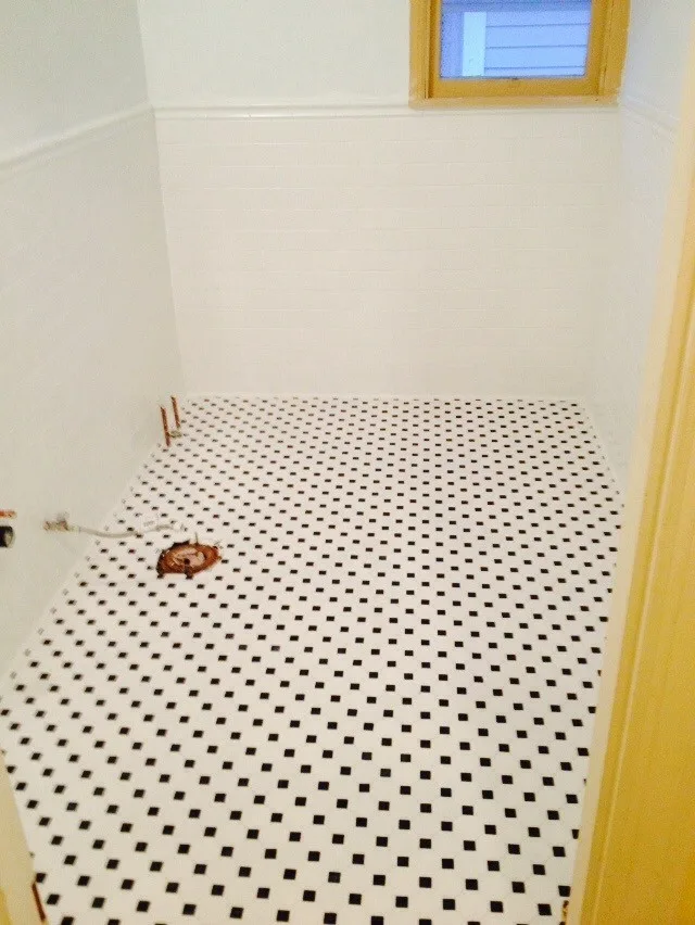 Accents In Tile And Stone - Photo 9