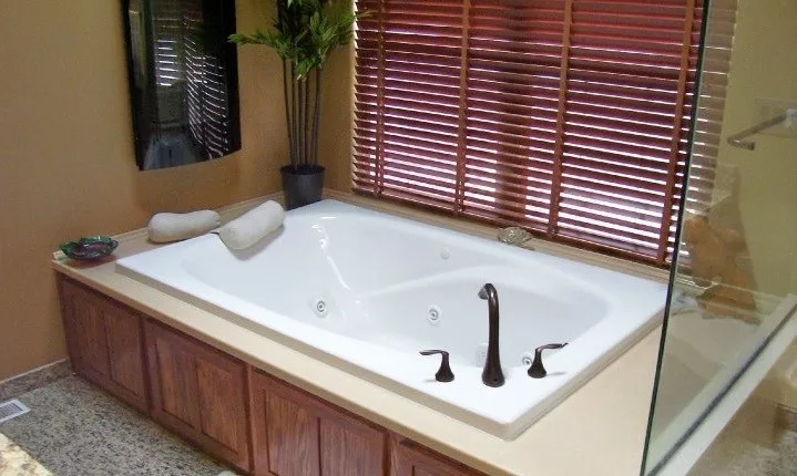 Laurie Kitchen And Bath Center - Photo 13