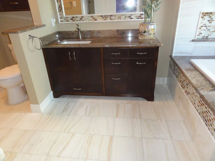 Bathroom renovation in Round Rock, TX by MHM Remodeling - Photo 8