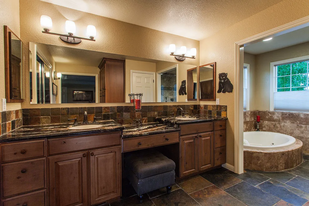 Charming Bathroom by SBC Contractors - Photo 3