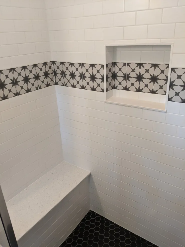 Compact San Marco Bathroom by Rafael Inc - Photo 2