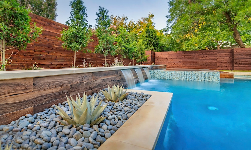 Stefani, Modern Landscape by Crimson Landscape - Photo 2