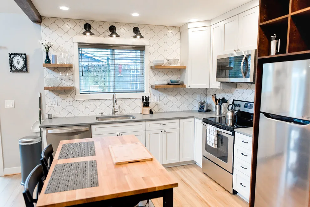 Straight Line Design And Remodeling - Photo 9