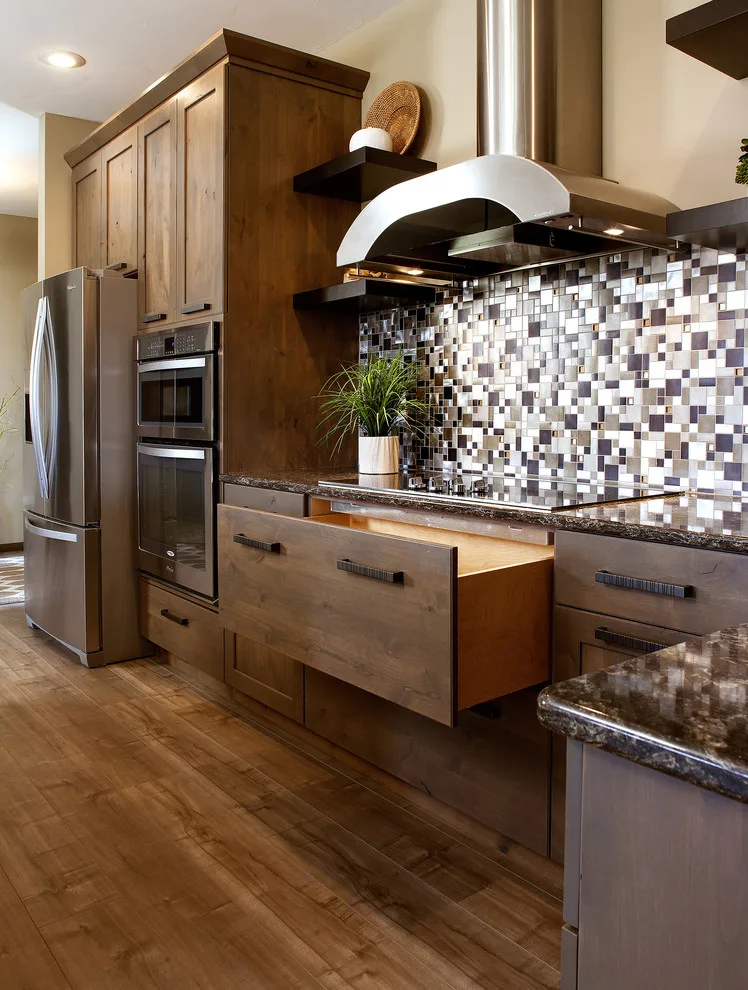 Showplace Cabinetry Showcase by Lincoln Cabinet - Photo 3