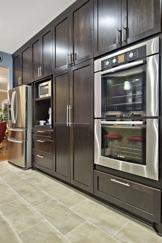 Modern Kitchen by New Creations Custom Kitchen And Bath - Photo 4