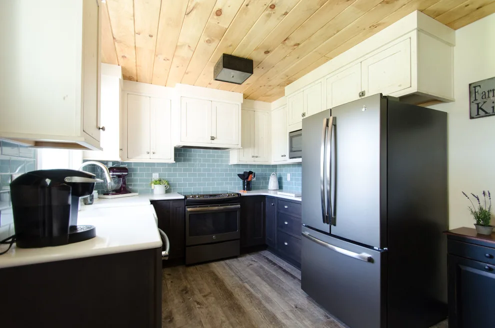 Cozy Transitional Farmhouse Kitchen in Upstate New York by Inde Kitchen Remodelers - Photo 4