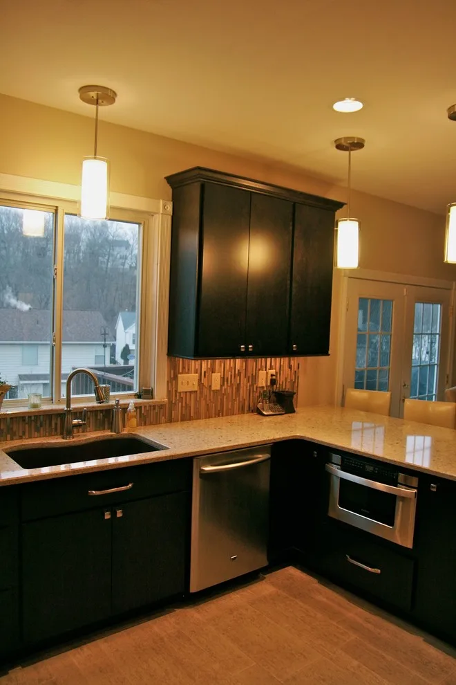 Elegant Contemporary Kitchen by Callier & Thompson Kitchens, Baths And Appliances - Photo 7