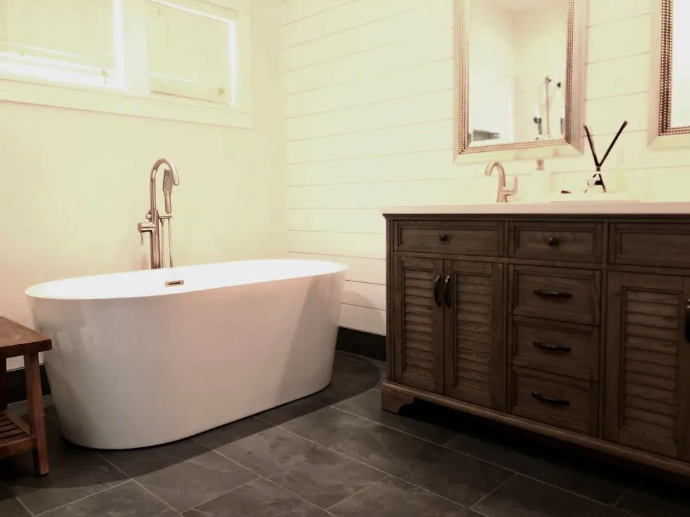 Elegant Getaway by G&Z Construction - Photo 3