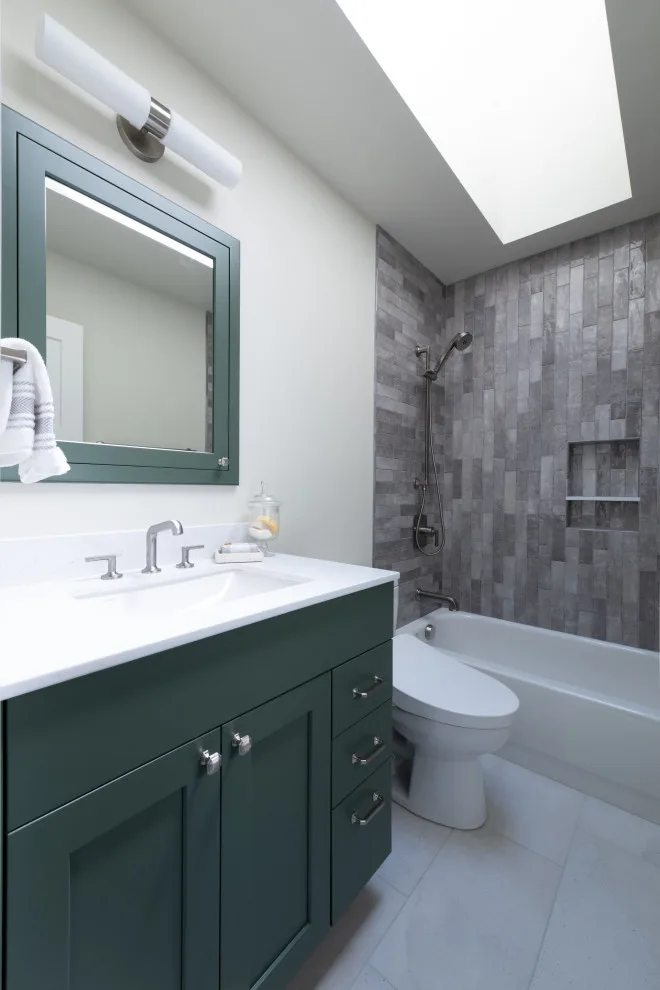 Elegant Seattle Upper Level Renovation by Potter Construction Inc - Photo 4