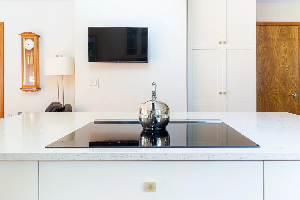 Beaverton South Kitchen Renovation by Straight Line Design And Remodeling - Photo 5