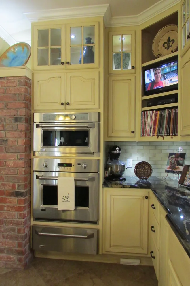 South Shreveport Home by Woodshapers - Photo 13