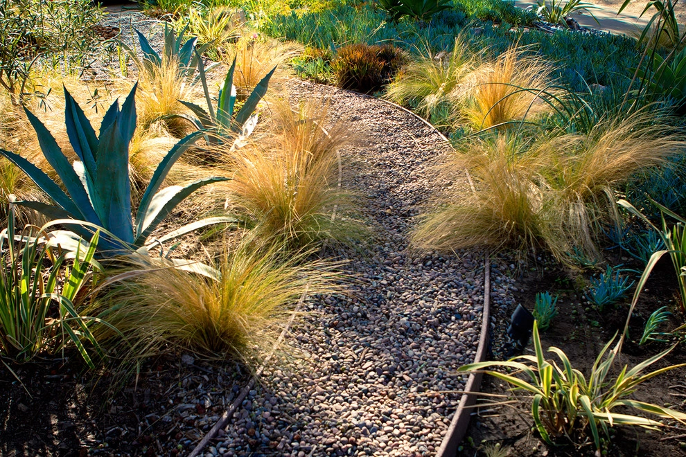 A Natural Refuge - Hollywood by Bosler Earth Design - Photo 3
