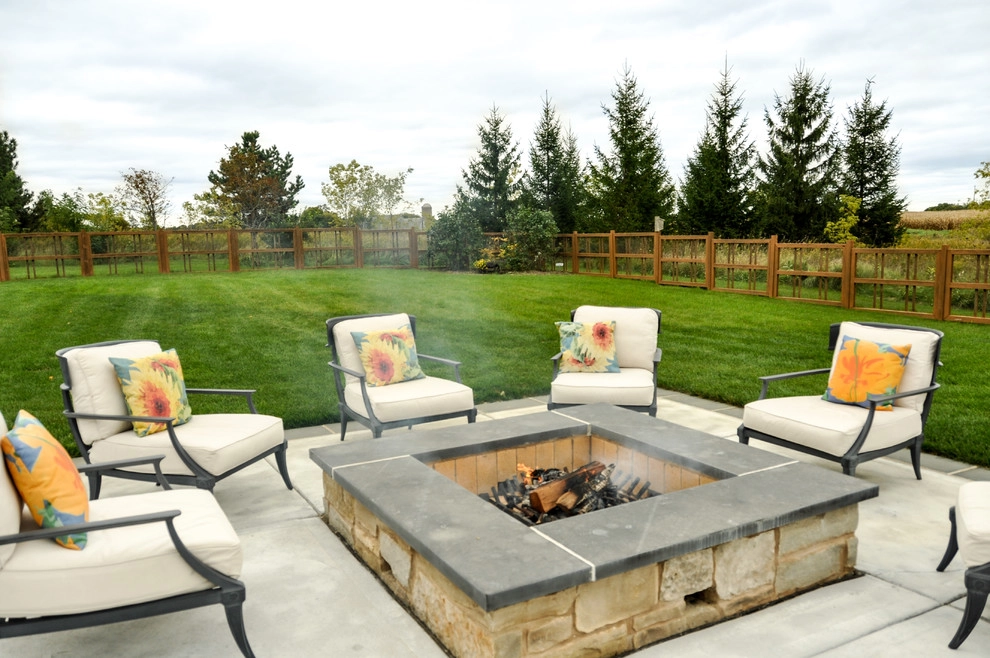 Contemporary Outdoor Space by David J Frank Landscape Contracting Inc - Photo 3