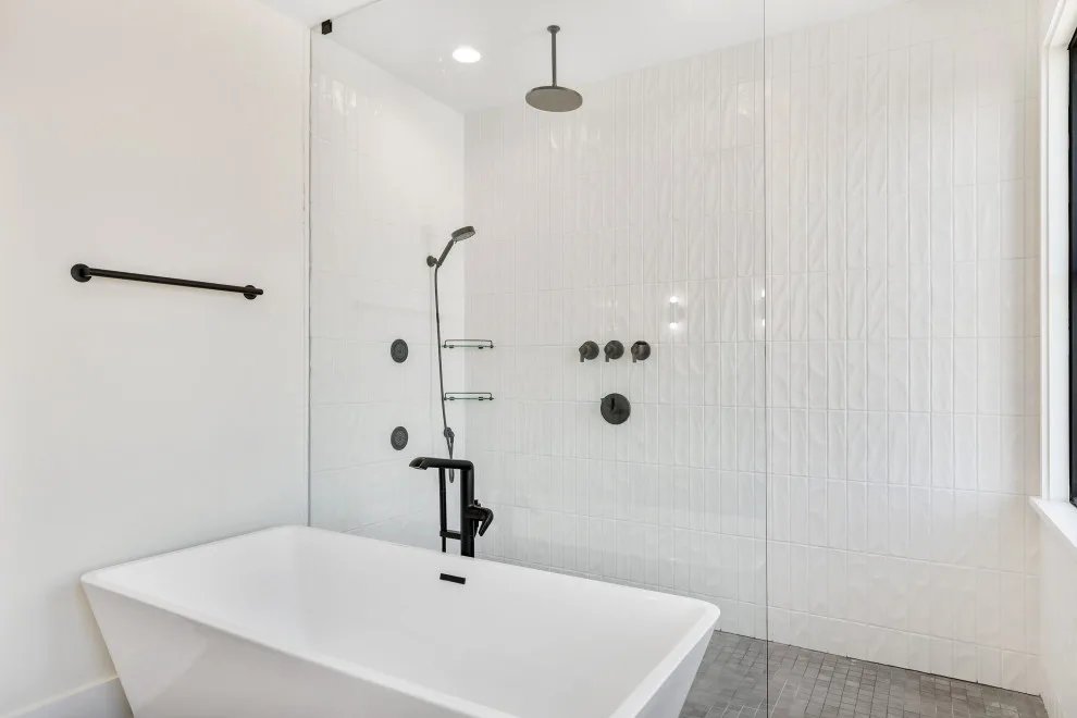 Contemporary Waterfront Custom Luxury Residence by Delpino Custom Homes - Photo 46