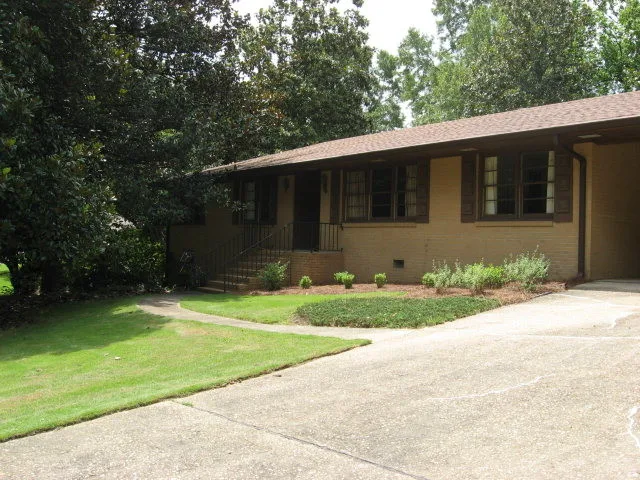 1960s Ranch Makeover: Before and After by Pythoge Custom Homes And Renovations - Photo 6