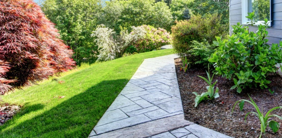Decked Out Landscapes - Photo 4
