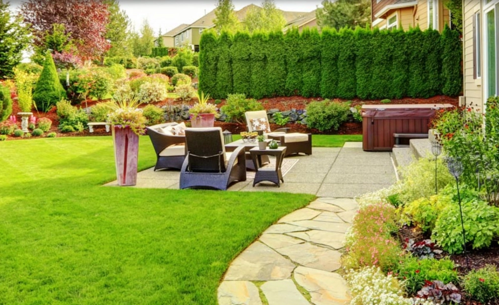 Decked Out Landscapes - Photo 9