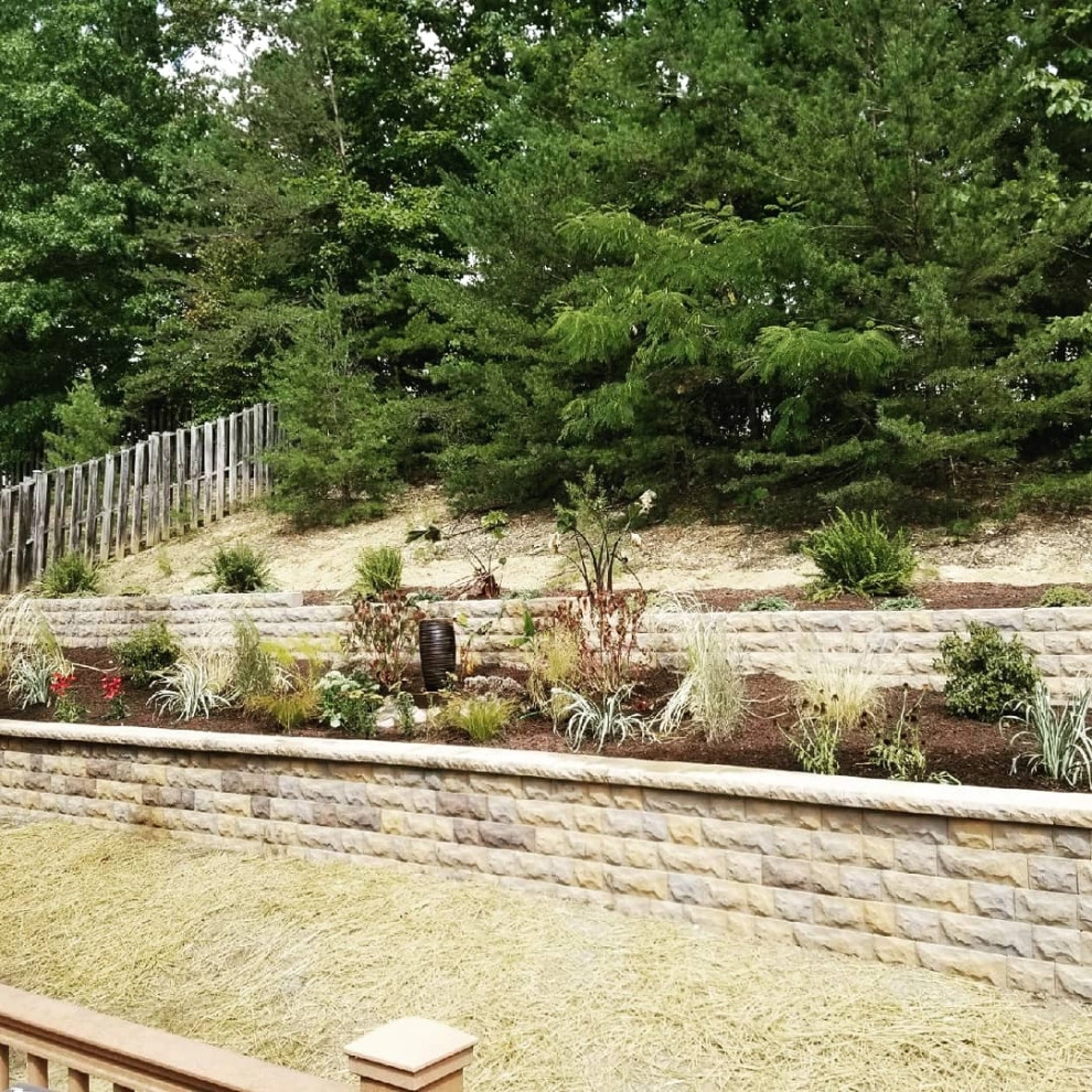 Decked Out Landscapes - Photo 5