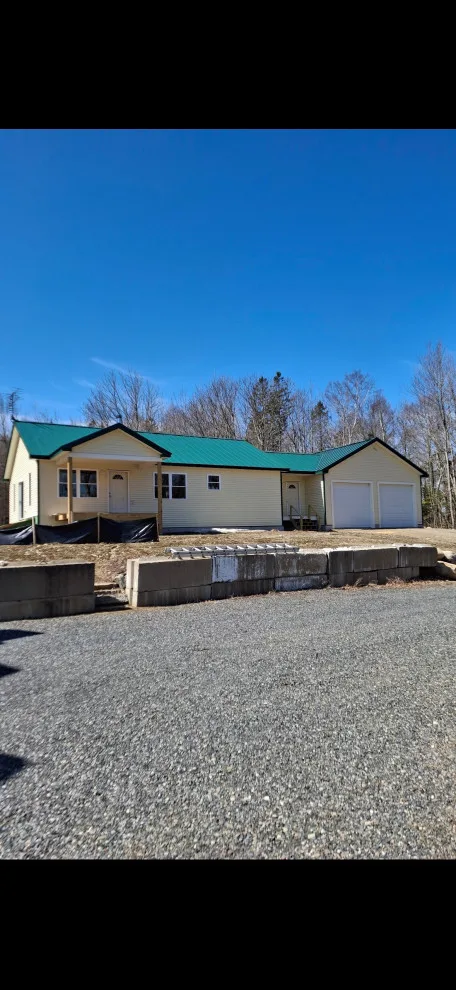 Moodys Custom Carpentry Llc - Photo 12