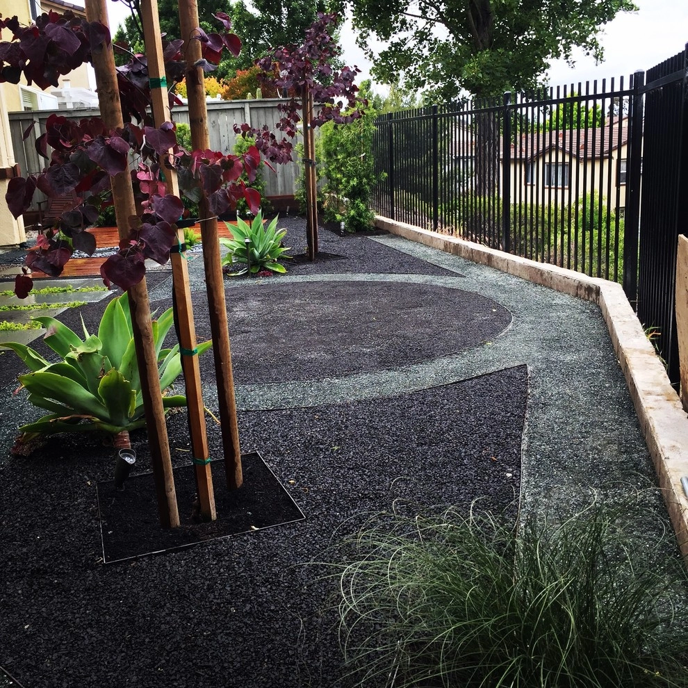 Modern Meditation by Deep Rootz Landscape And Design - Photo 10