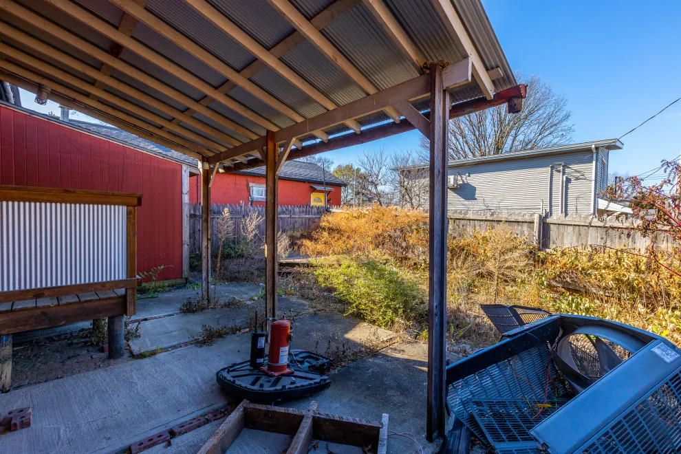 573 North Limestone - Initial 상태 by J. Parrish Builders - Photo 44