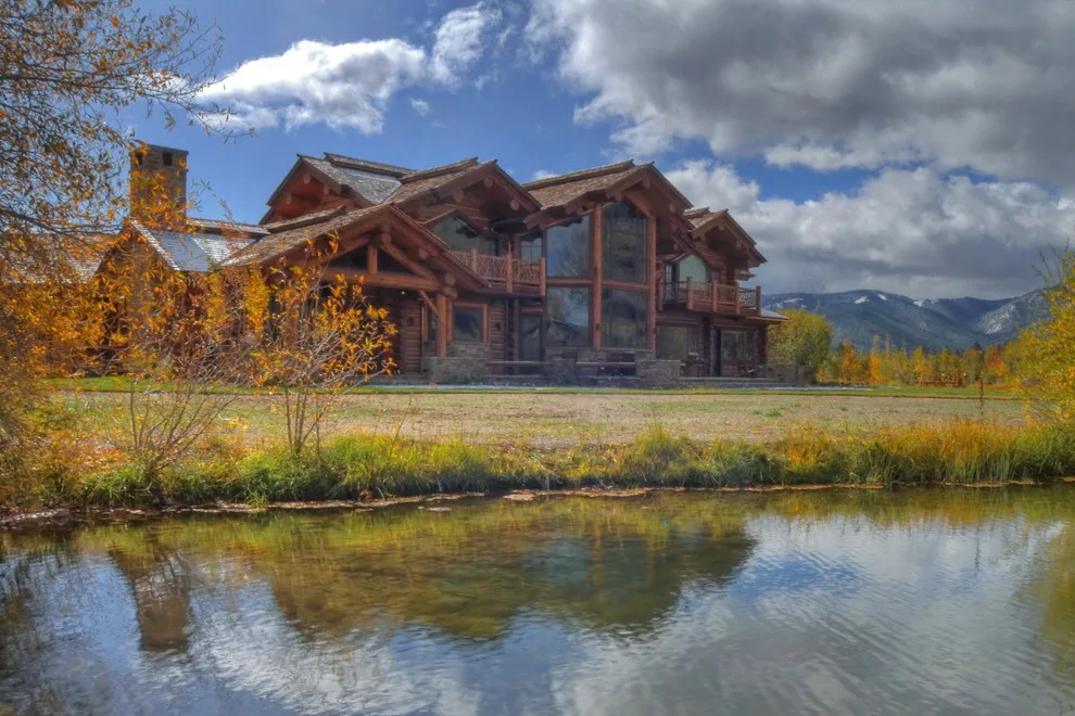 Log Cabin in Jackson Hole, Wyoming by B&B Builders - Photo 9