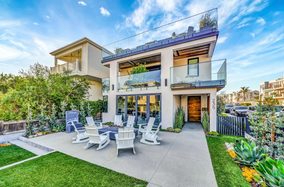 Manhattan Beach - full home makeover by IND Construction by IND Construction, LLC - Photo 7