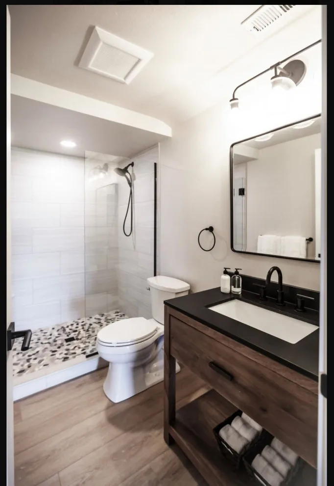 Complete home makeover by Collins Fine Homebuilding - Photo 11