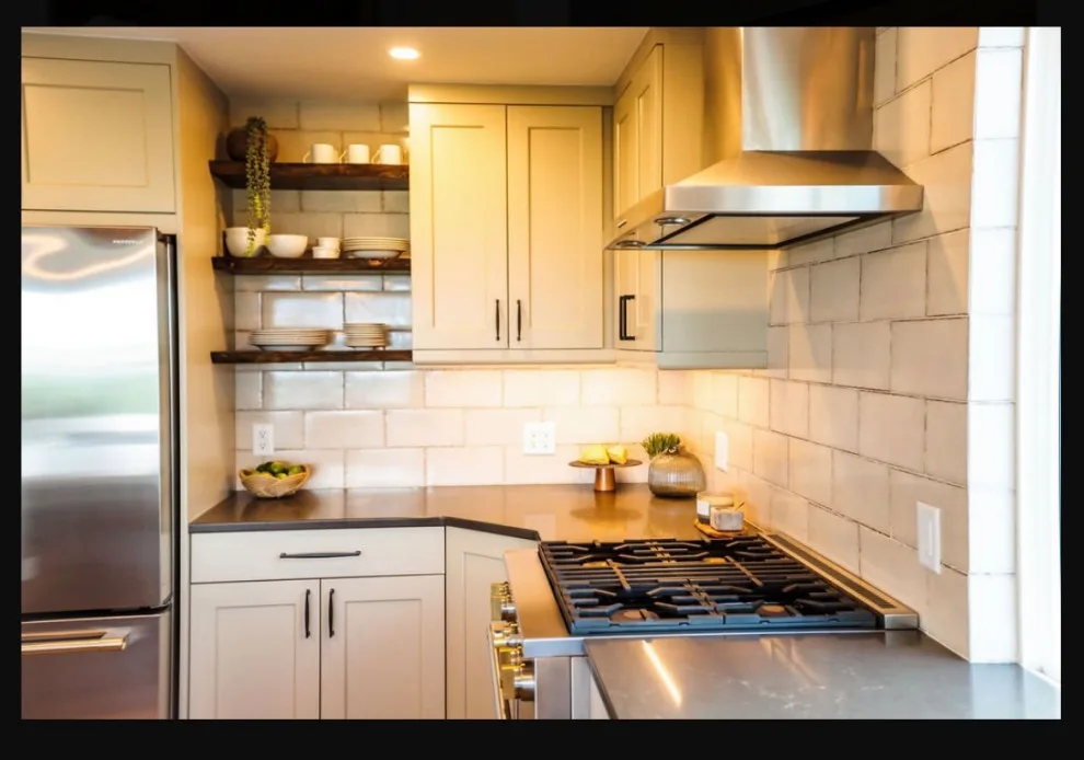 Complete home makeover by Collins Fine Homebuilding - Photo 3