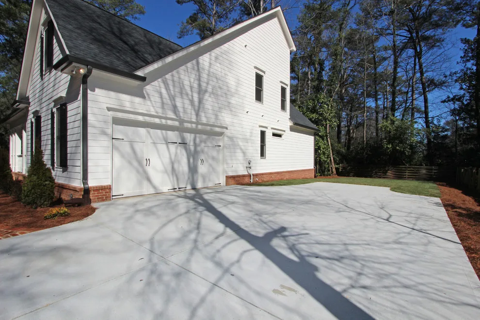 Jolyn Residence by Georgia Contractor Group Home Builders - Photo 4