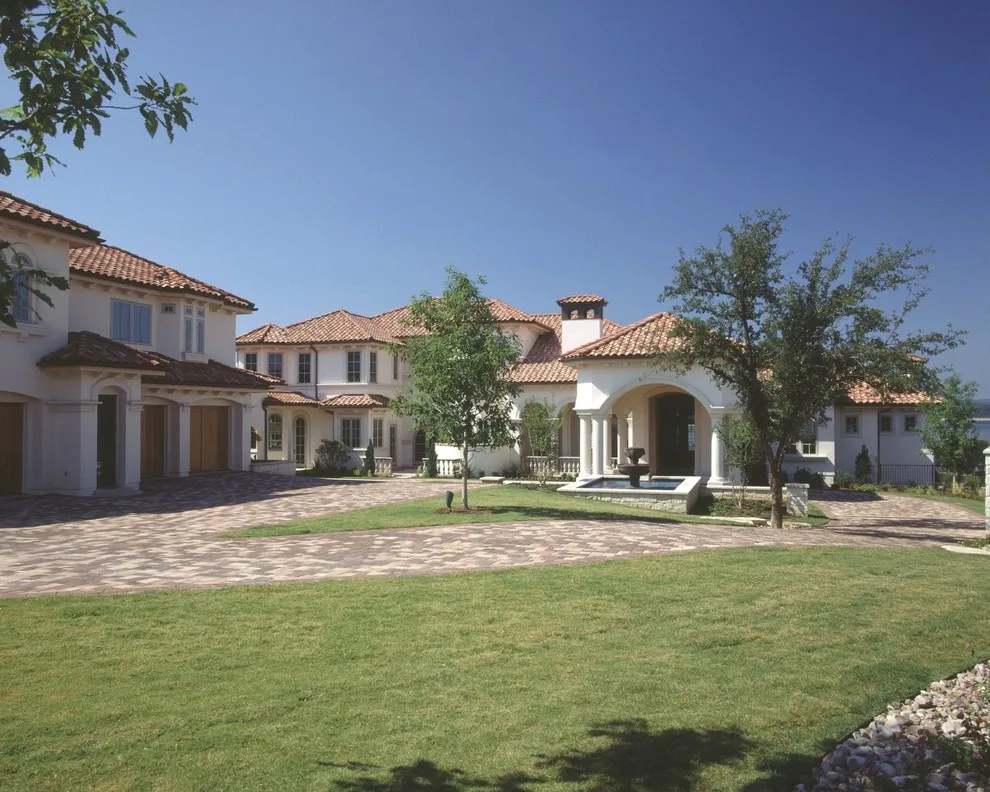 Lake Travis | Bespoke Residence by Katz Builders, Inc. - Photo 4