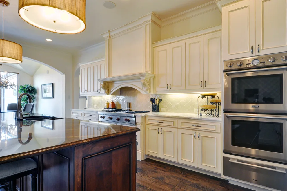 Colonial Spanish by Braswell Homes Inc - Photo 23