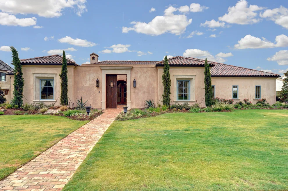 Colonial Spanish by Braswell Homes Inc - Photo 21