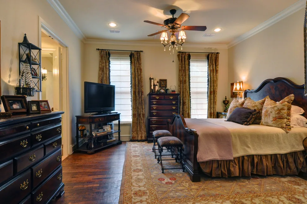 classic renovation by Braswell Homes Inc - Photo 21