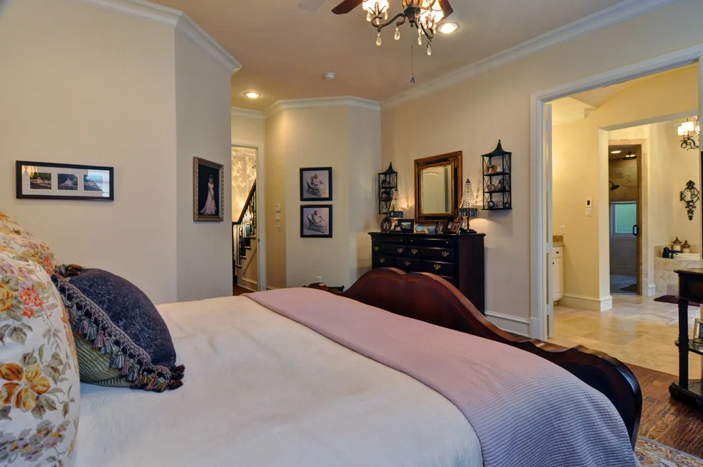classic renovation by Braswell Homes Inc - Photo 28