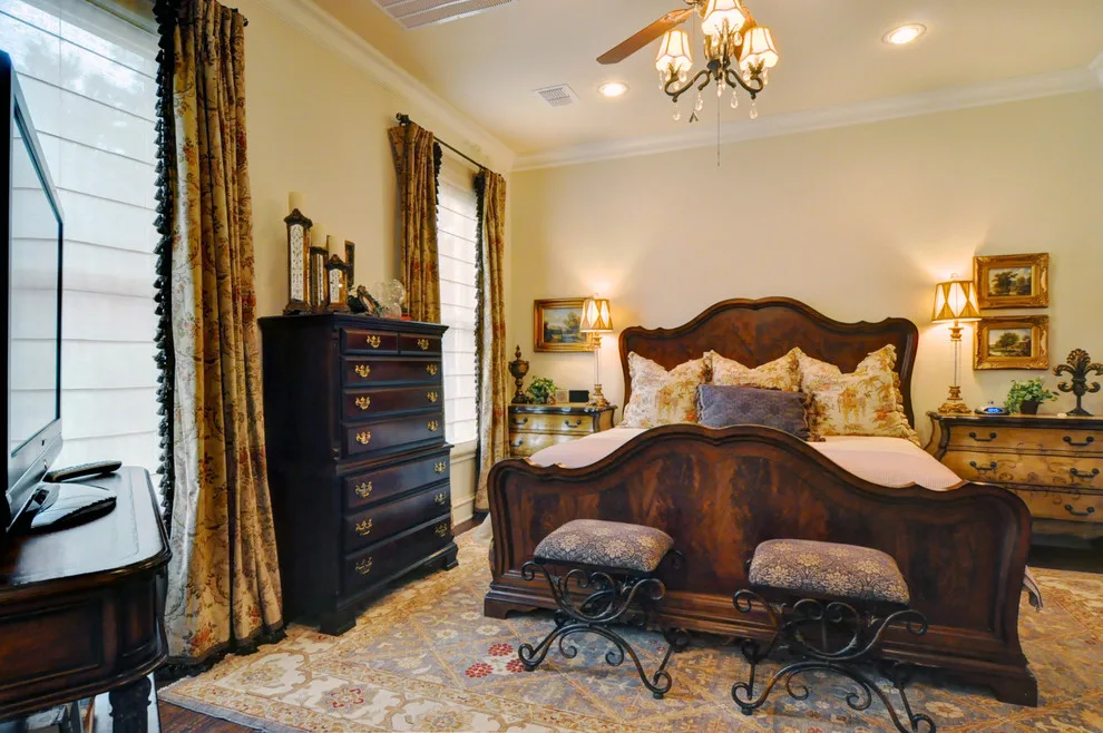 classic renovation by Braswell Homes Inc - Photo 32