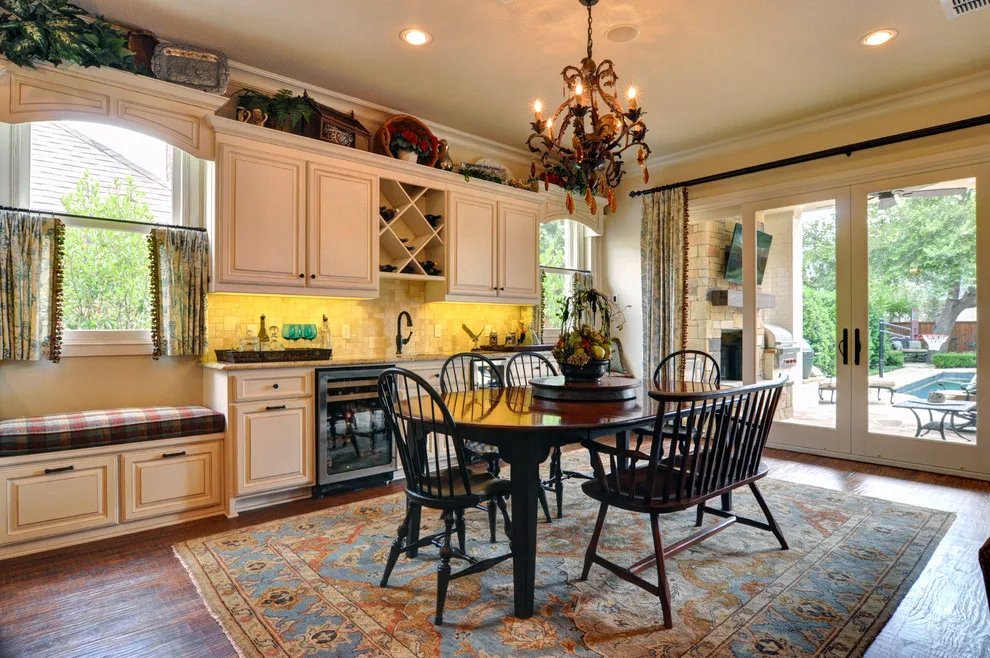 classic renovation by Braswell Homes Inc - Photo 22