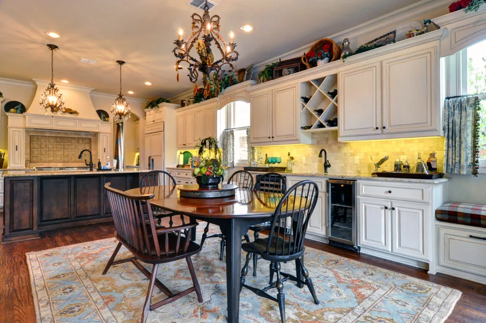 classic renovation by Braswell Homes Inc - Photo 11