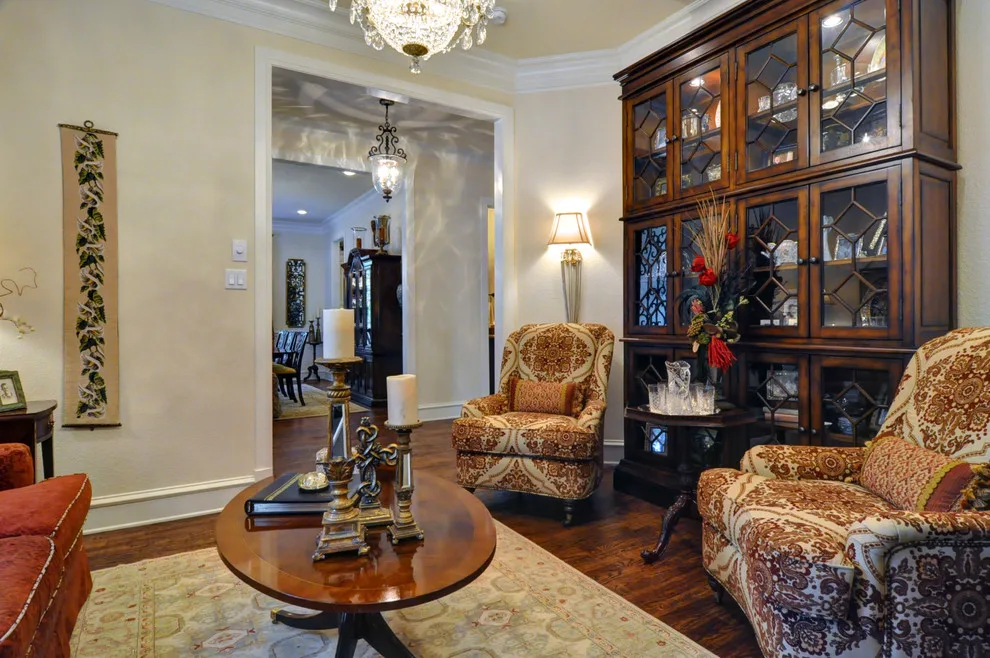classic renovation by Braswell Homes Inc - Photo 31