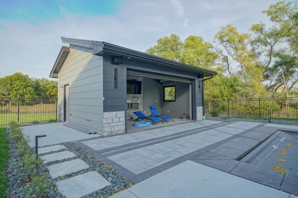 1.5-Story Home Featuring Tesla Solar Roof by Sierra Homes (Omaha, NE) - Photo 8