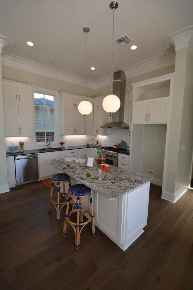 Contemporary Cottage by the River Ranch by Braniff Construction - Photo 13