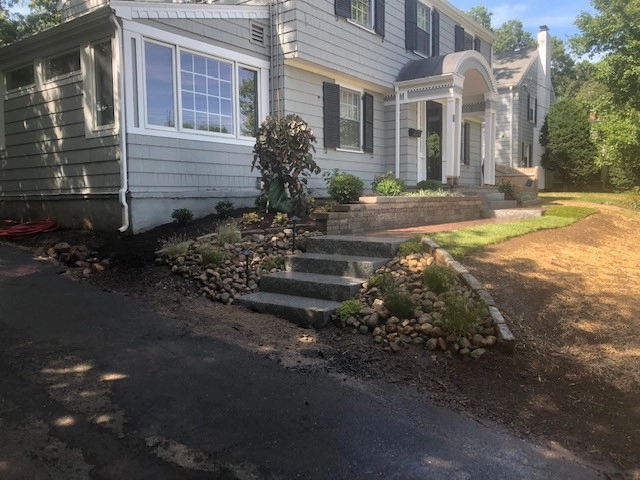 Lincoln Rd. West Hartford by Donnellan & Sons Landscaping - Photo 8