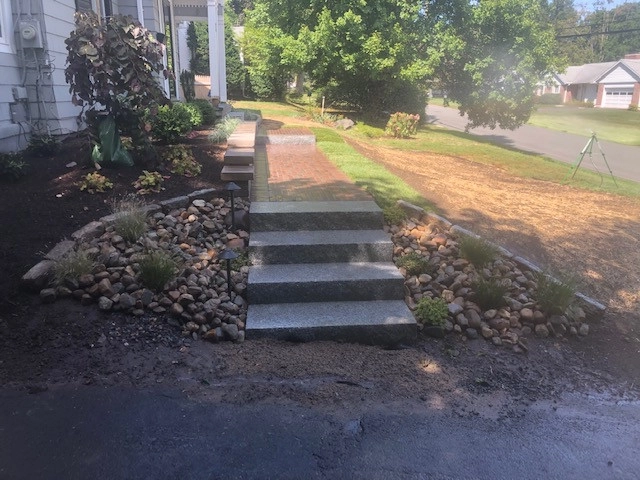 Lincoln Rd. West Hartford by Donnellan & Sons Landscaping - Photo 6