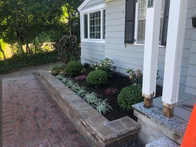 Lincoln Rd. West Hartford by Donnellan & Sons Landscaping - Photo 3