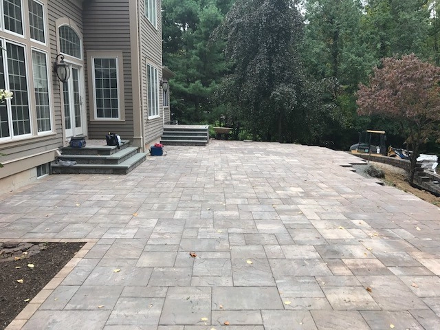 Pheasant Chase. Patio and retaining wall, by Donnellan & Sons Landscaping - Photo 2