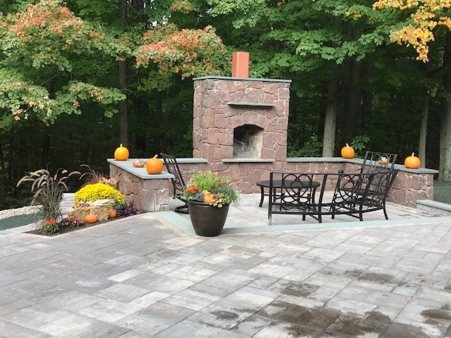 Pheasant Chase. Patio and retaining wall, by Donnellan & Sons Landscaping - Photo 4