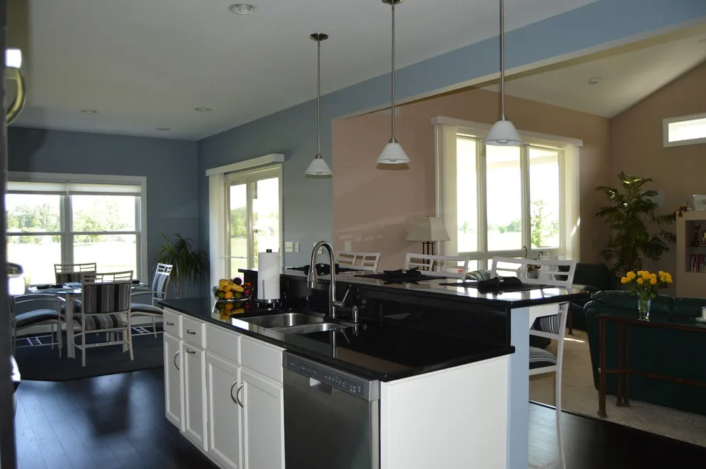 Project 1245 by Luxury Homes, Inc. - Photo 10