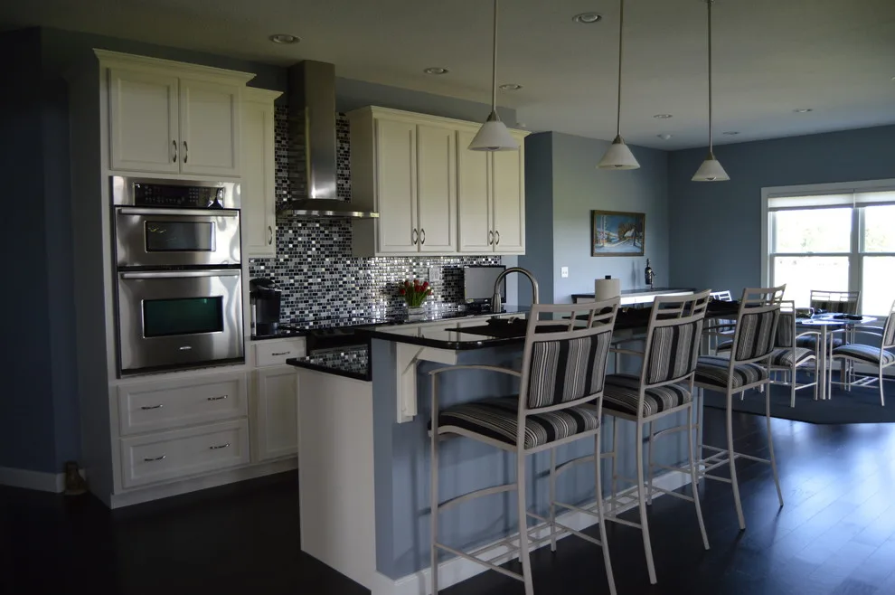 Project 1245 by Luxury Homes, Inc. - Photo 4