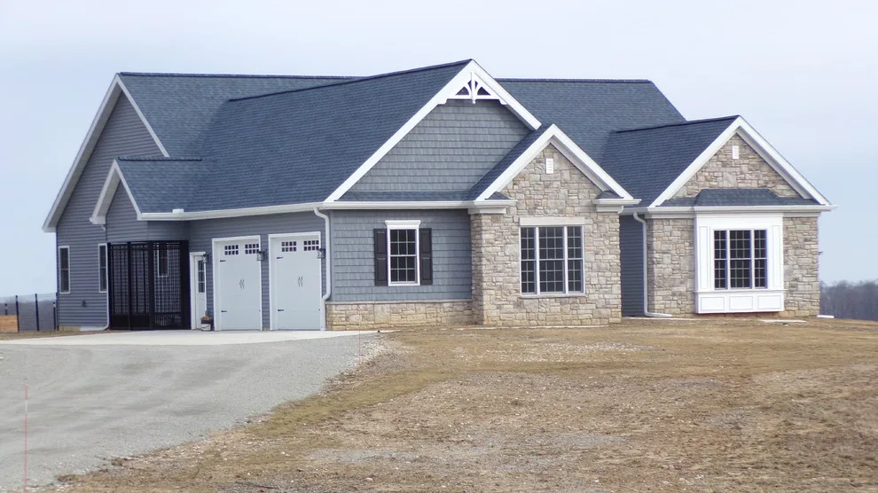 1350 by Luxury Homes, Inc. - Photo 5