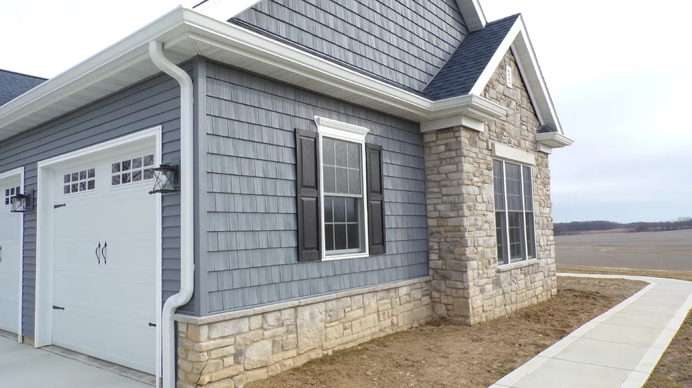 1350 by Luxury Homes, Inc. - Photo 3